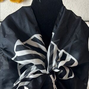 Black and White Patterned Scarf #2046